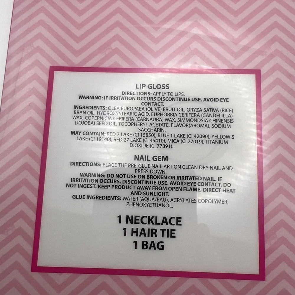 Barbie Glamour Set Lip Gloss Necklace Nail Gems Pretend‎ Play